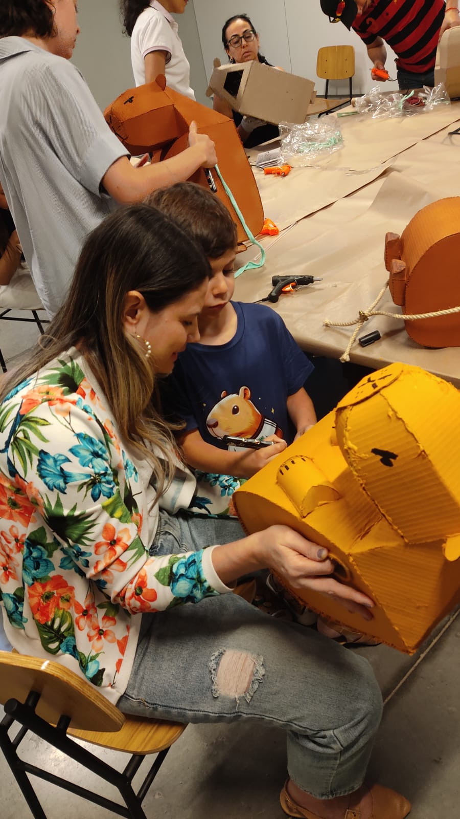Piñatas temáticas con materiales reciclables